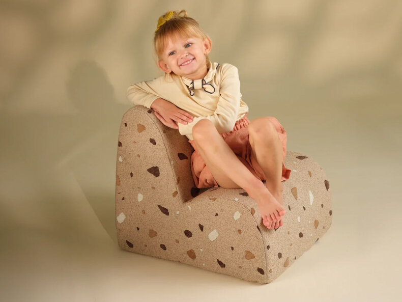 Kinder-Sessel-Cloud-Chair-Terrazzo-Sand-Wigiwama